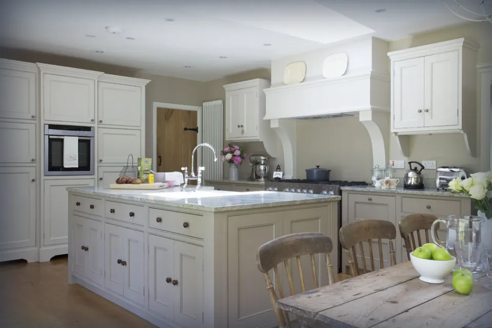 roam-in-color-zz-mb-7-jacy-bc-unsplash (4)